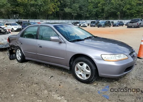 2000 Honda Accord Ex z USA, uszkodzony, nr VIN 1HGCG1655YA013285